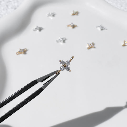 Diamond Clover Connectors