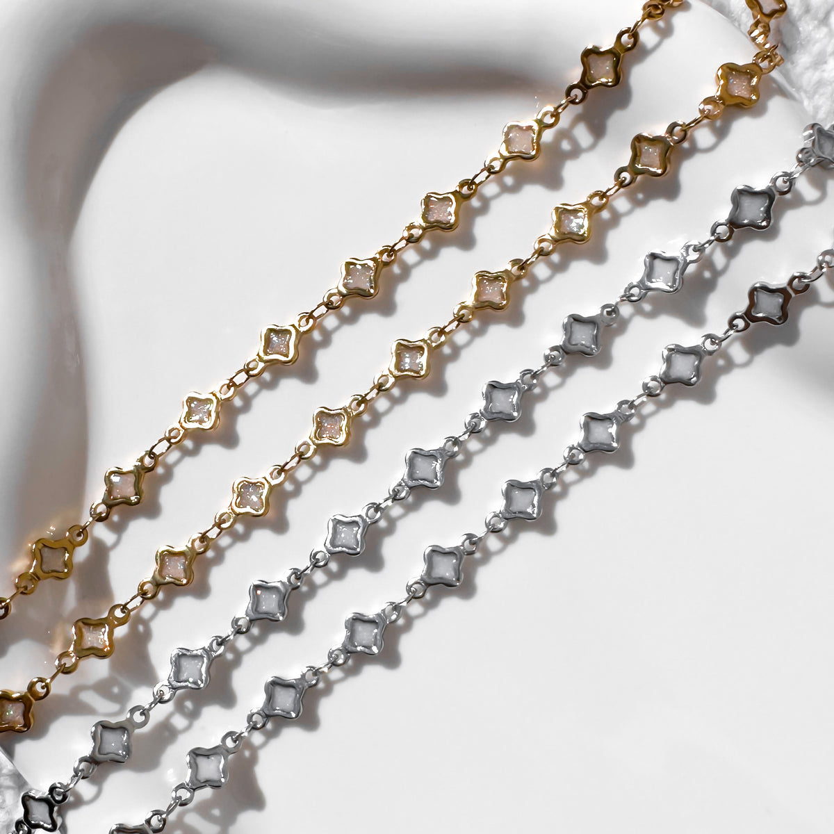 Glitter Clover Enamel Chain