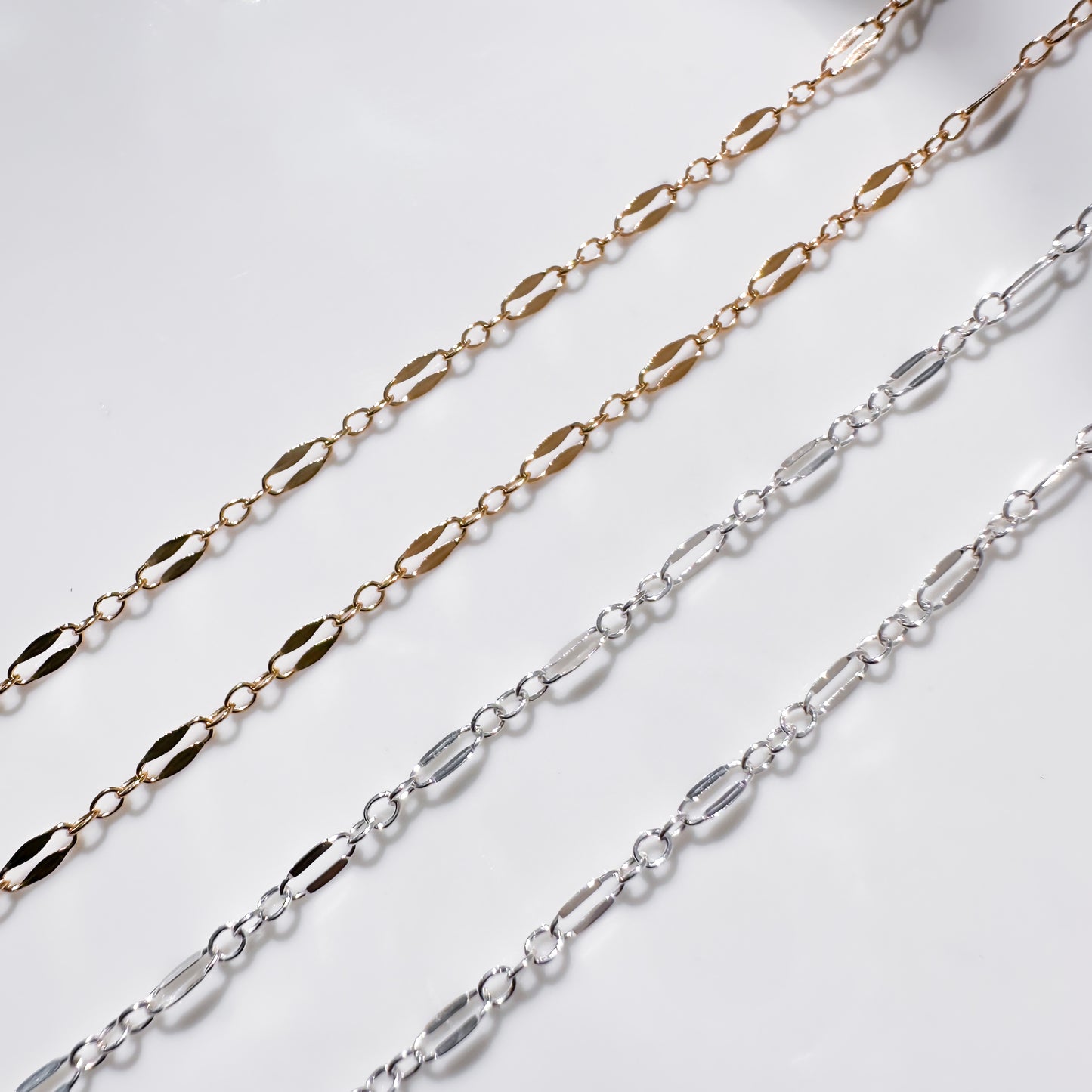 Dapped Lip Chain