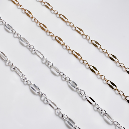 Dapped Lip Chain